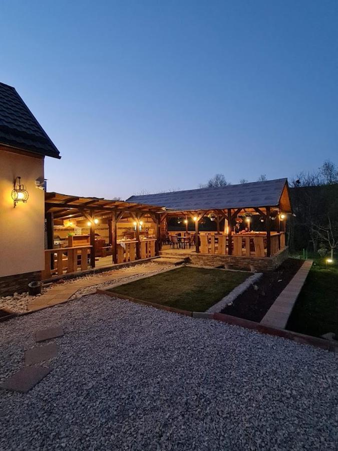 Pensiunea Brazi Turda Exteriér fotografie
