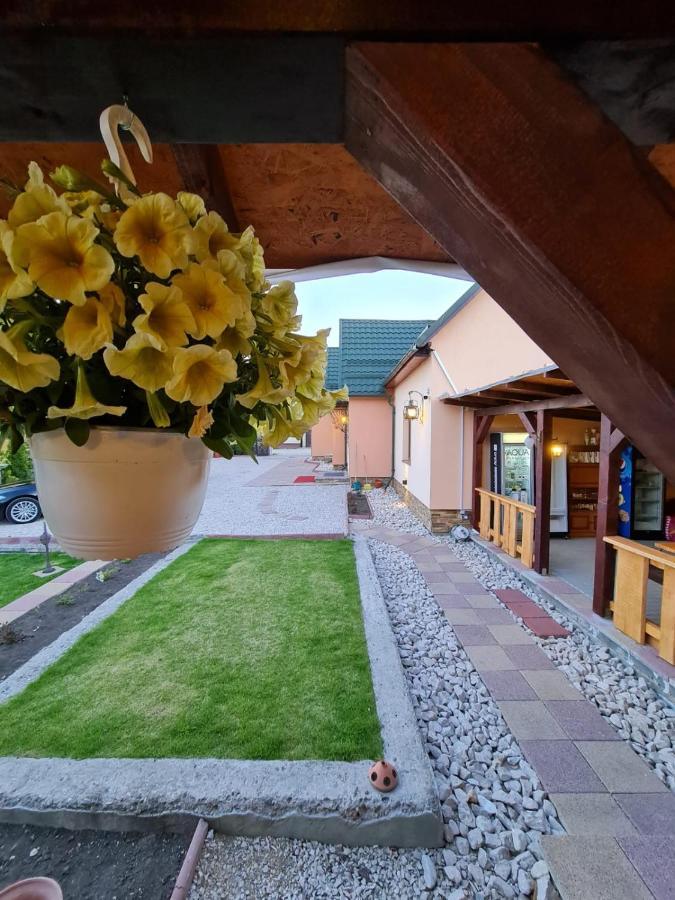Pensiunea Brazi Turda Exteriér fotografie